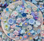 Load image into Gallery viewer, Flower Resin Charms, Assorted Colors
