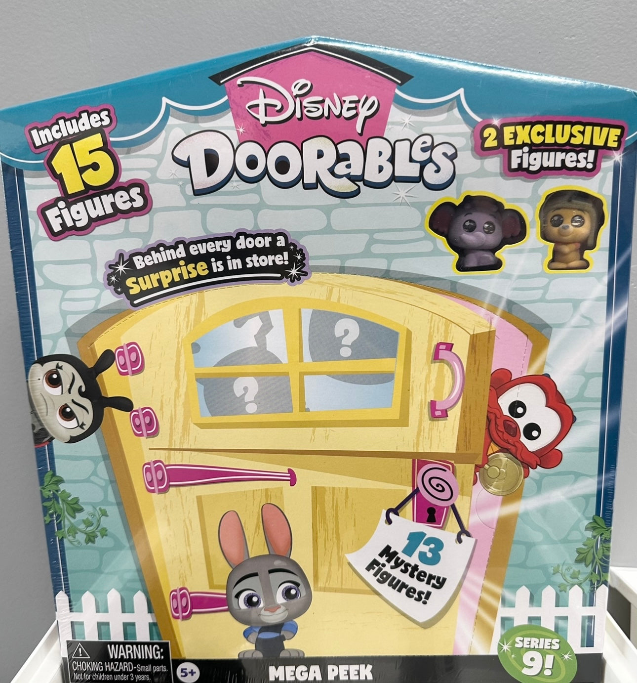 Doorables Mega Peek, Series 9