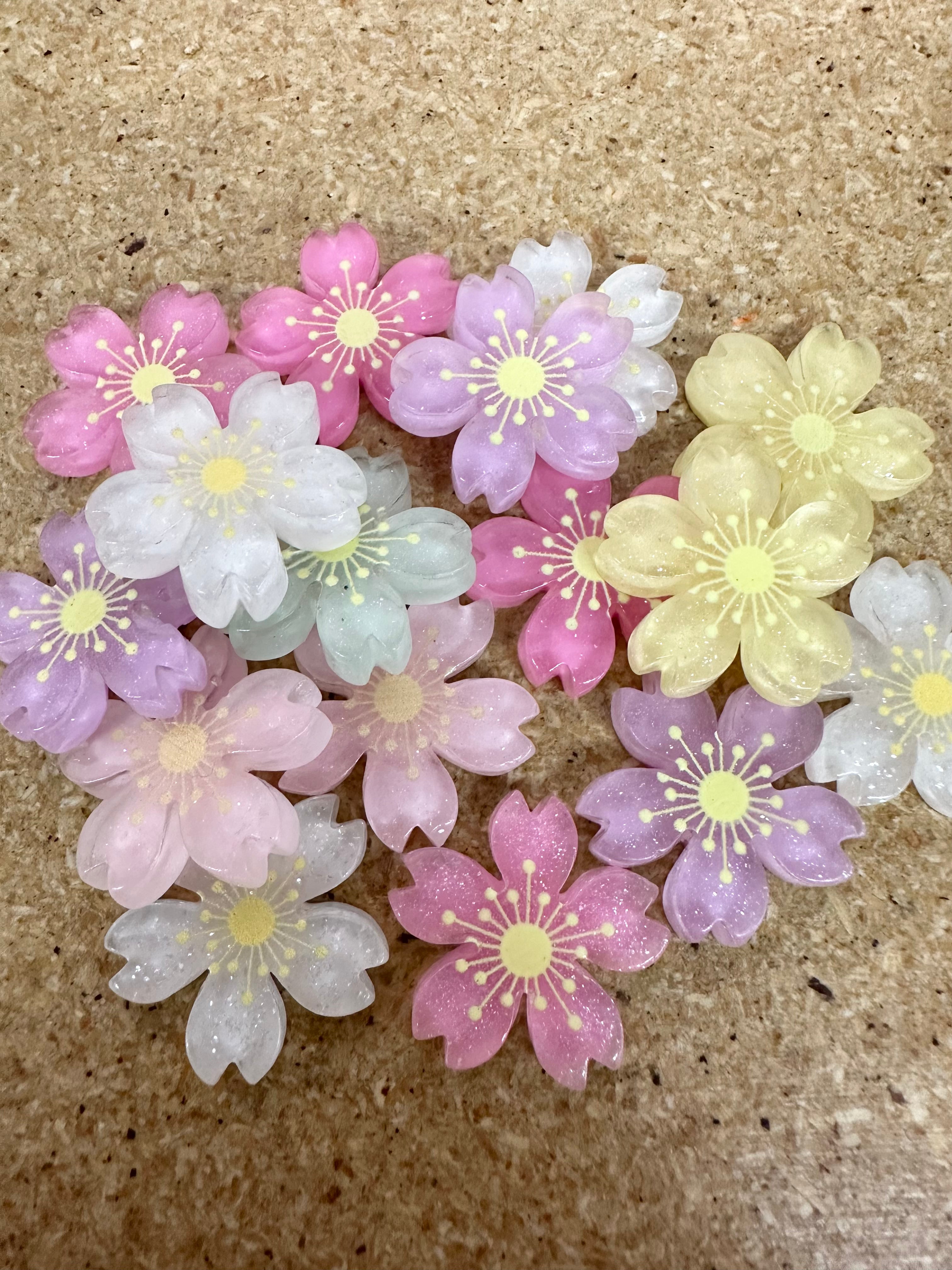 Resin Cabochon, Flowers, Charms. Pastel Glitter