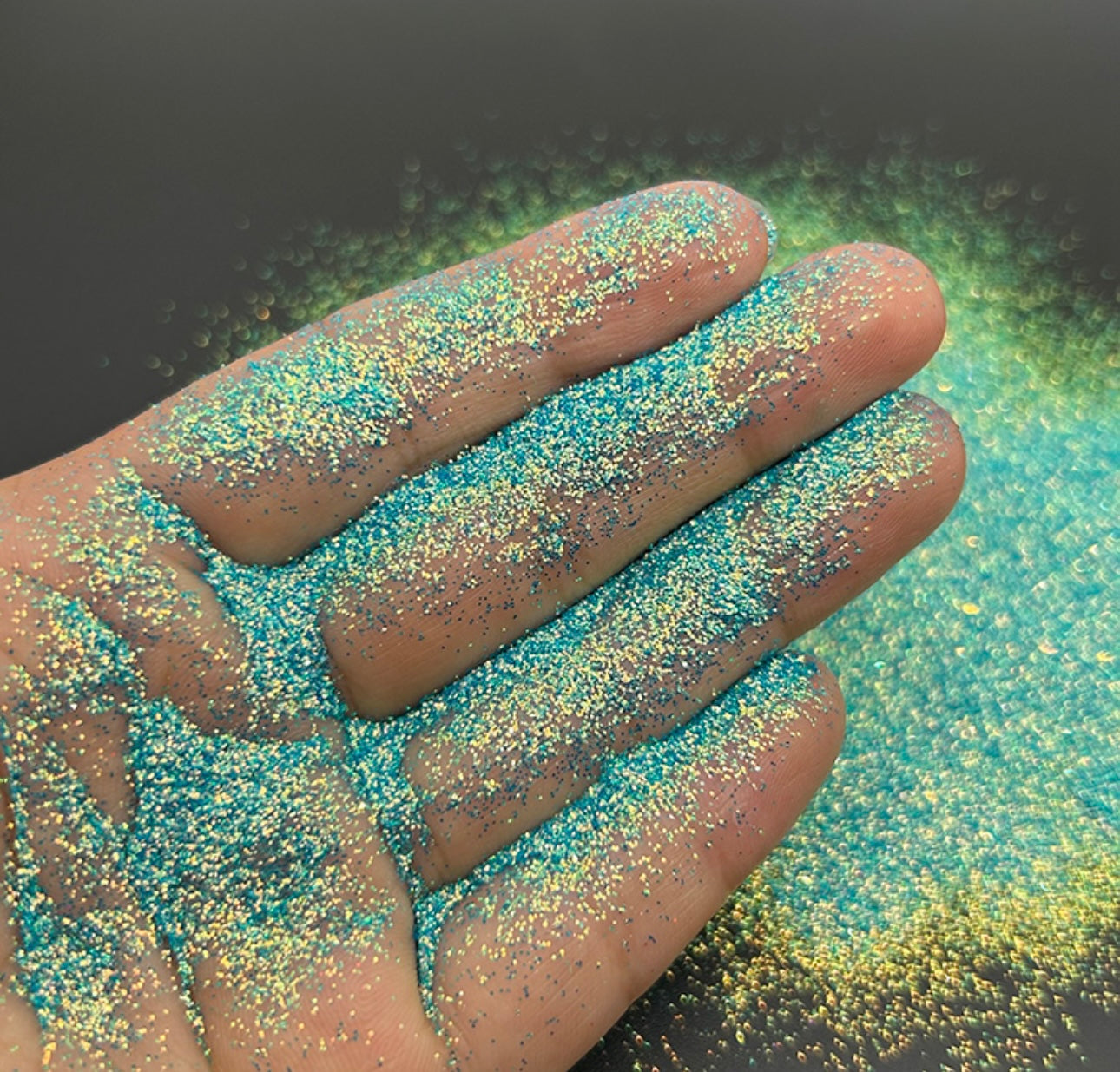 Fine Glitter, Castaway