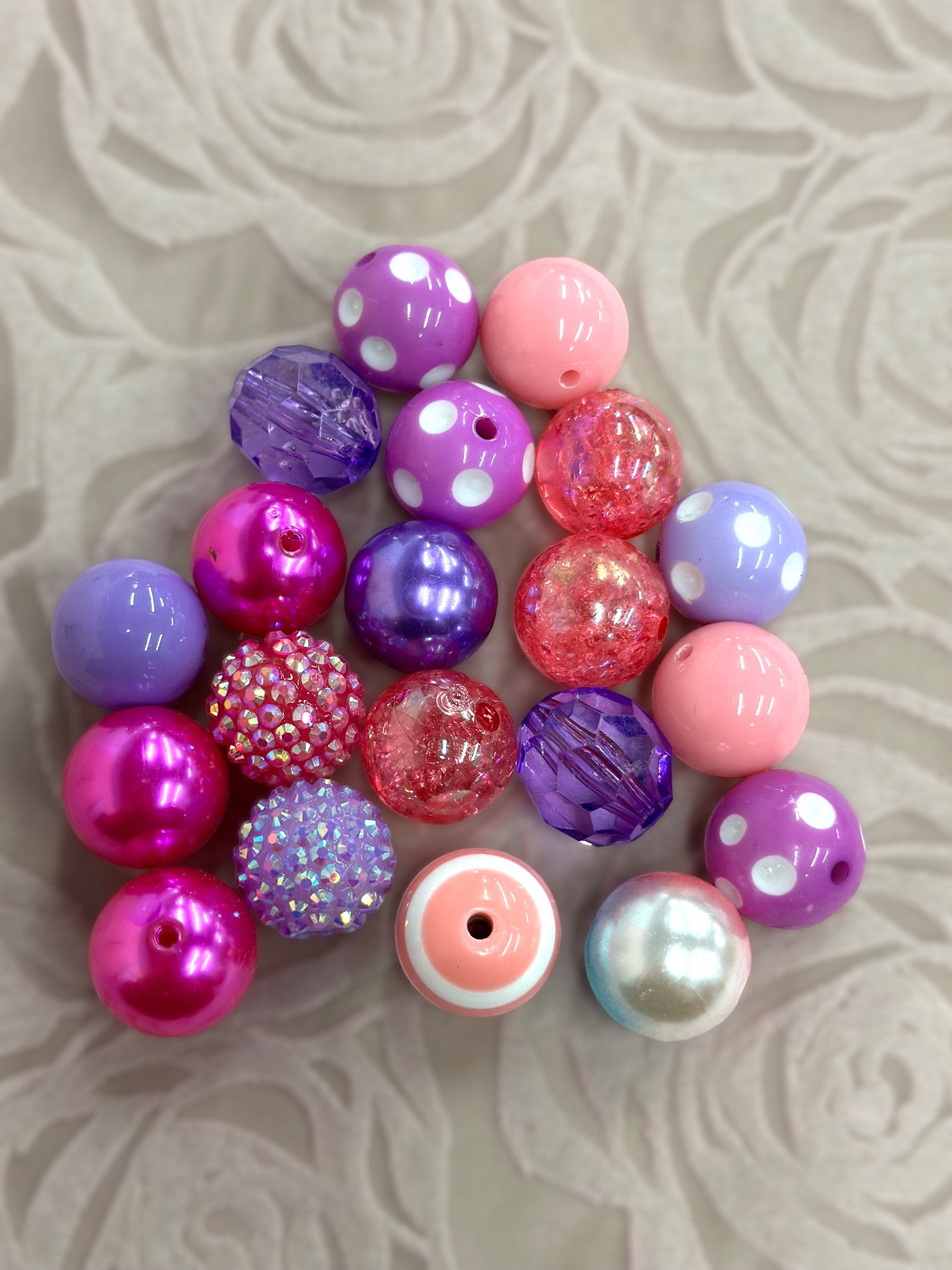 20 mm Bubblegum Beads, 50 pcs/bag. Assorted colors.
