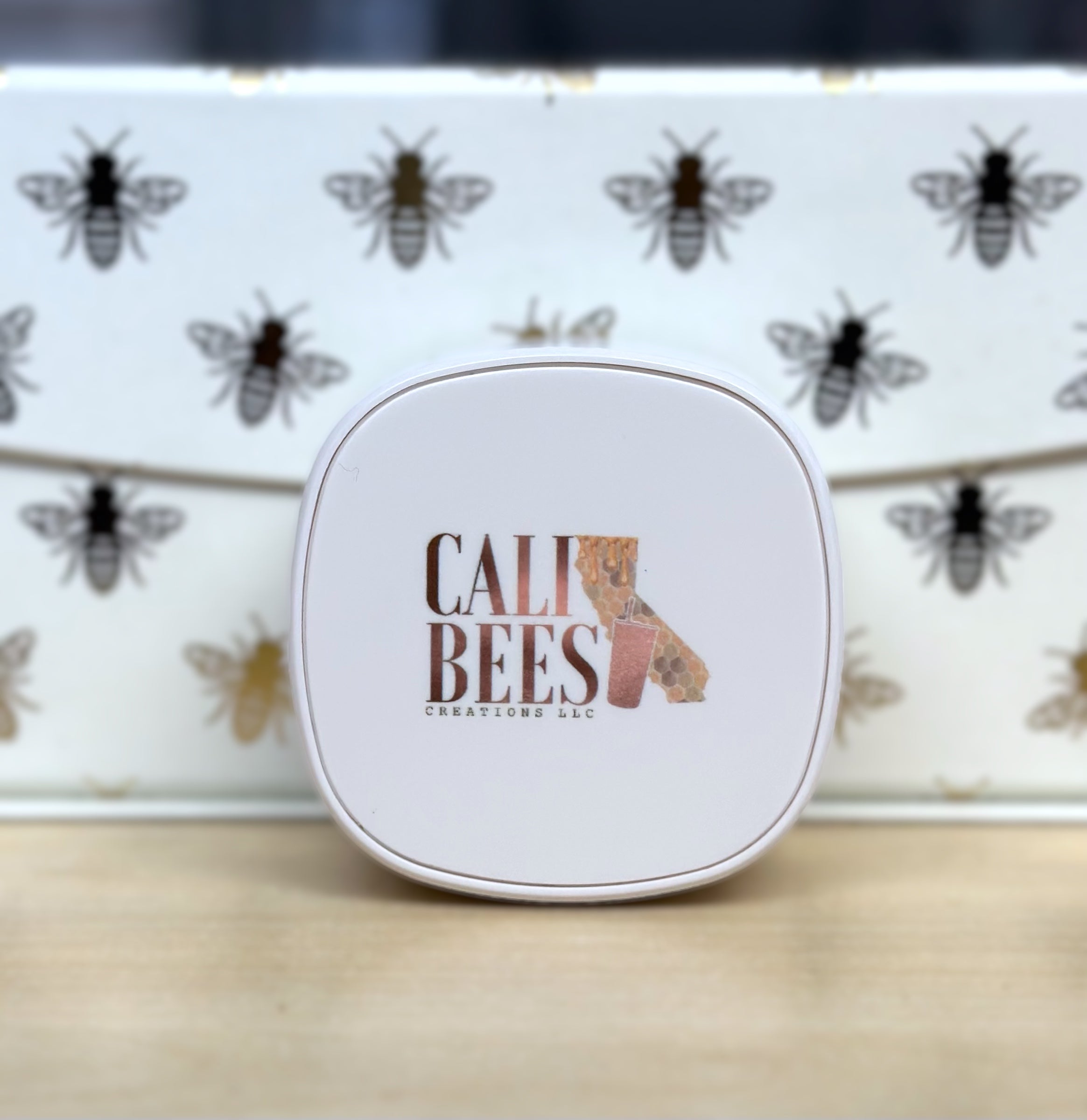 Cali Bees Mini Desktop Glitter Vacuum
